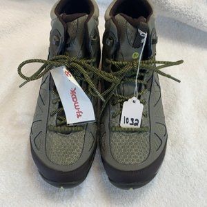 MERRELL HIKING BOOTS SZ 9